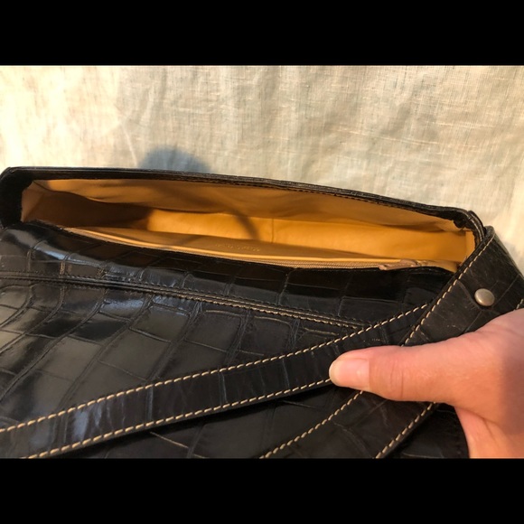 Dooney & Bourke Versatile Black Bag - Picture 3 of 8